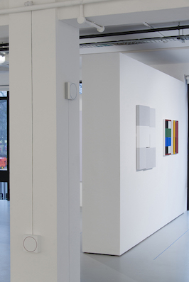 Installation 23  Handpaining 